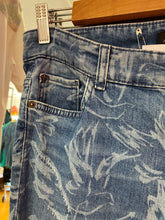 Load image into Gallery viewer, Jeans with Bird Pattern