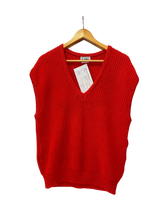 Load image into Gallery viewer, Sleeveless Red Jumper