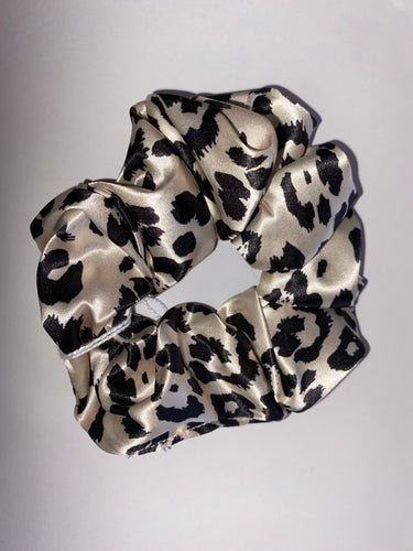 Black and White Regular Scrunchie