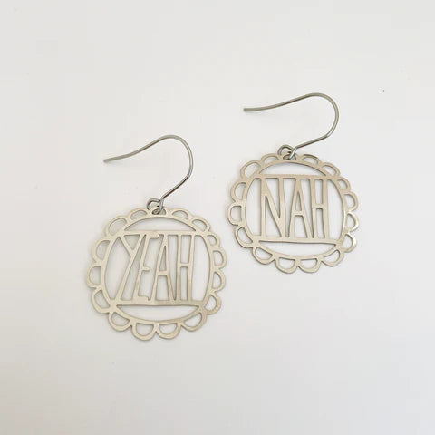 Denz: Mini YEAH / NAH dangles in silver