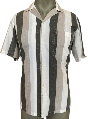 Men’s short Sleeve Button up Shirt