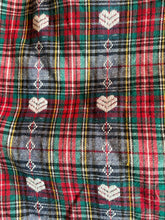 Load image into Gallery viewer, Plaid button up Shirt